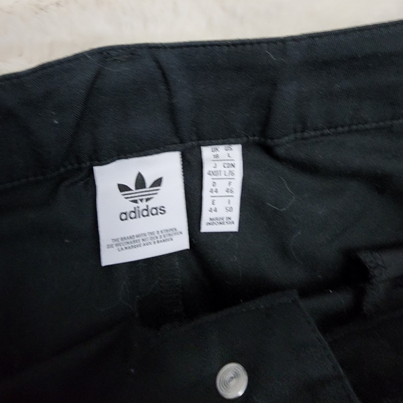 Adidas Rare Black High Waisted Jogger Pants with Matching Adidas Belt - Picture 12 of 17